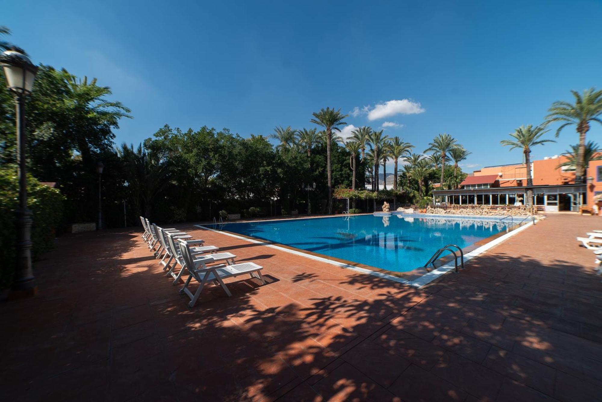 Las Palmeras Crevillente Exterior photo