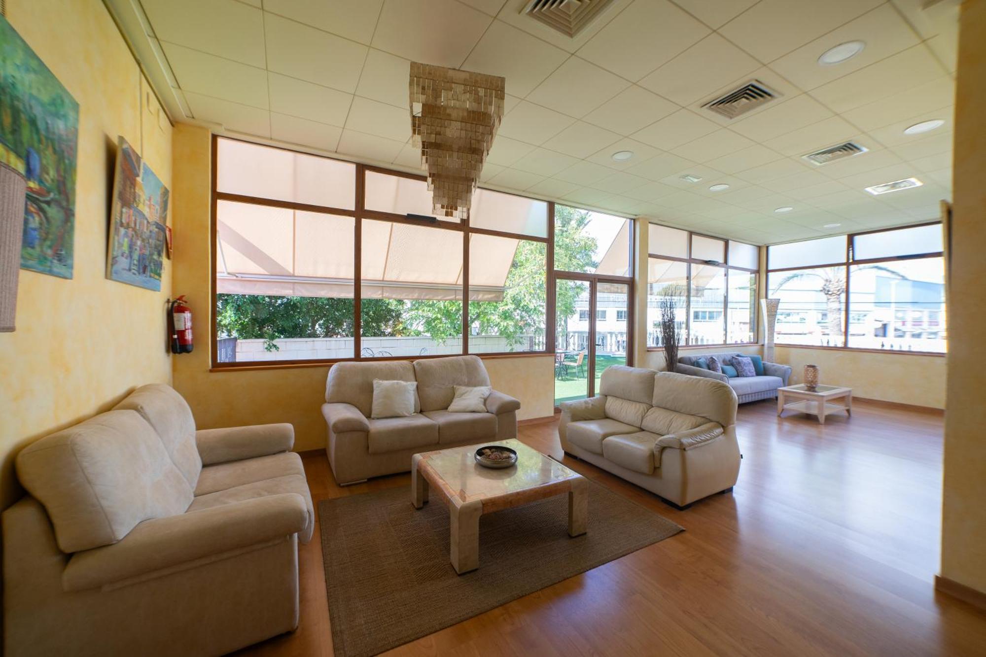 Las Palmeras Crevillente Exterior photo